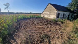 ciscenje terena zemljista placeva